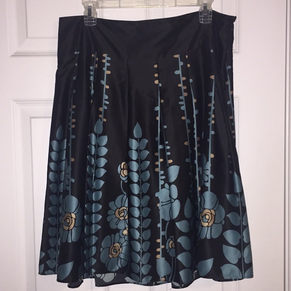 BNWOT black with turquoise and tan flower skirt